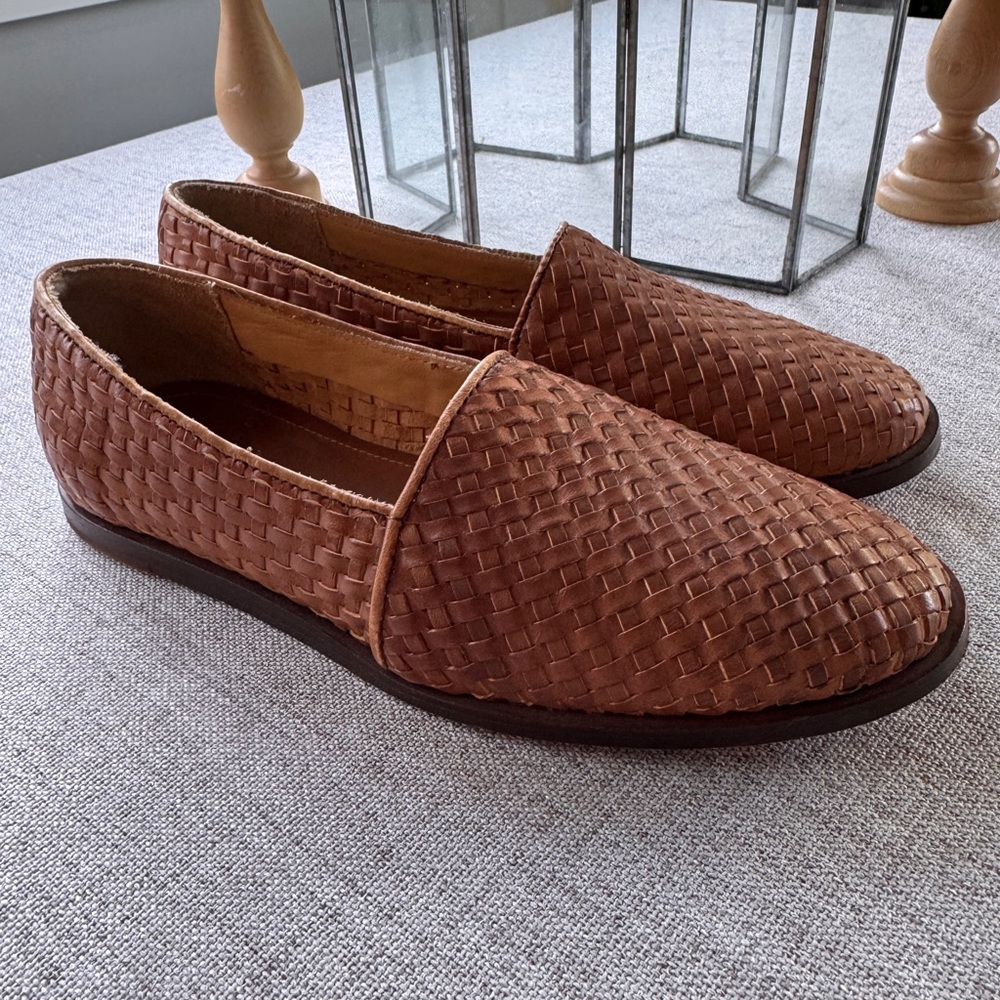 Nisolo woven flats. Leather 6.5